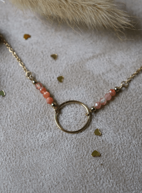 Charline 4 Collier cercle pierre de soleil Acier inoxydable doré